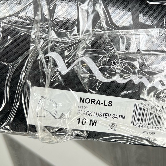 S60. NWT Nina Nora Black Heels Black Luster Satin 10M - Picture 5 of 9